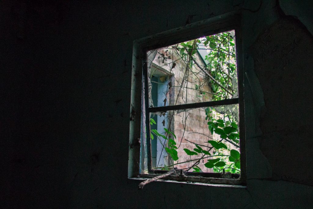 signs you need to replace your windows